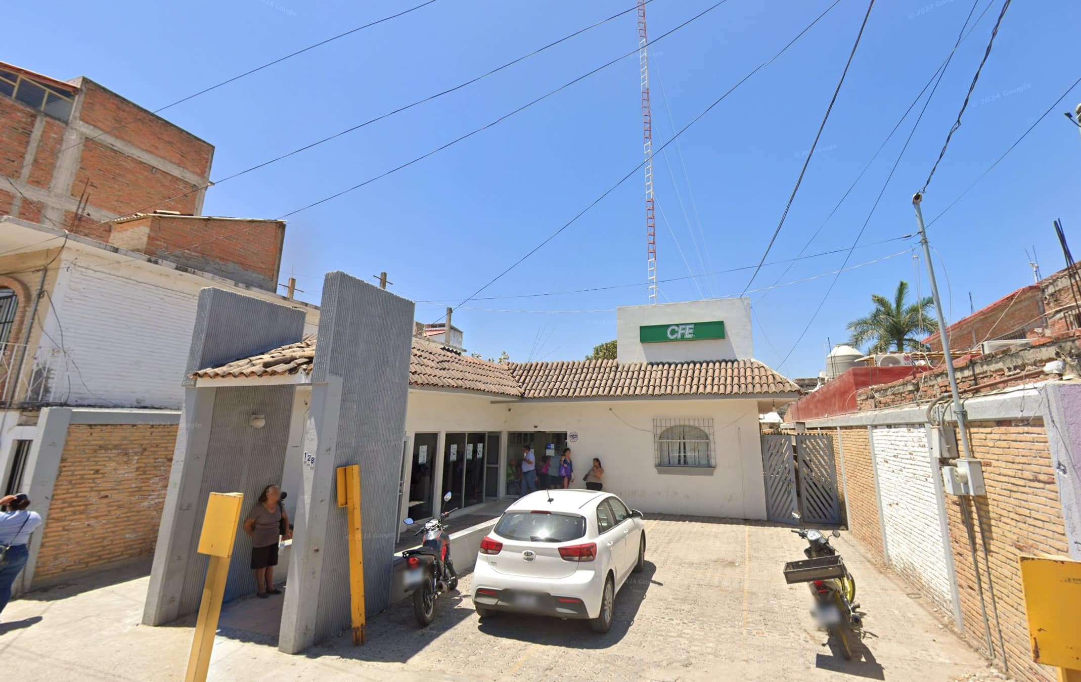 Exterior de la sucursal de CFE en El Pitillal